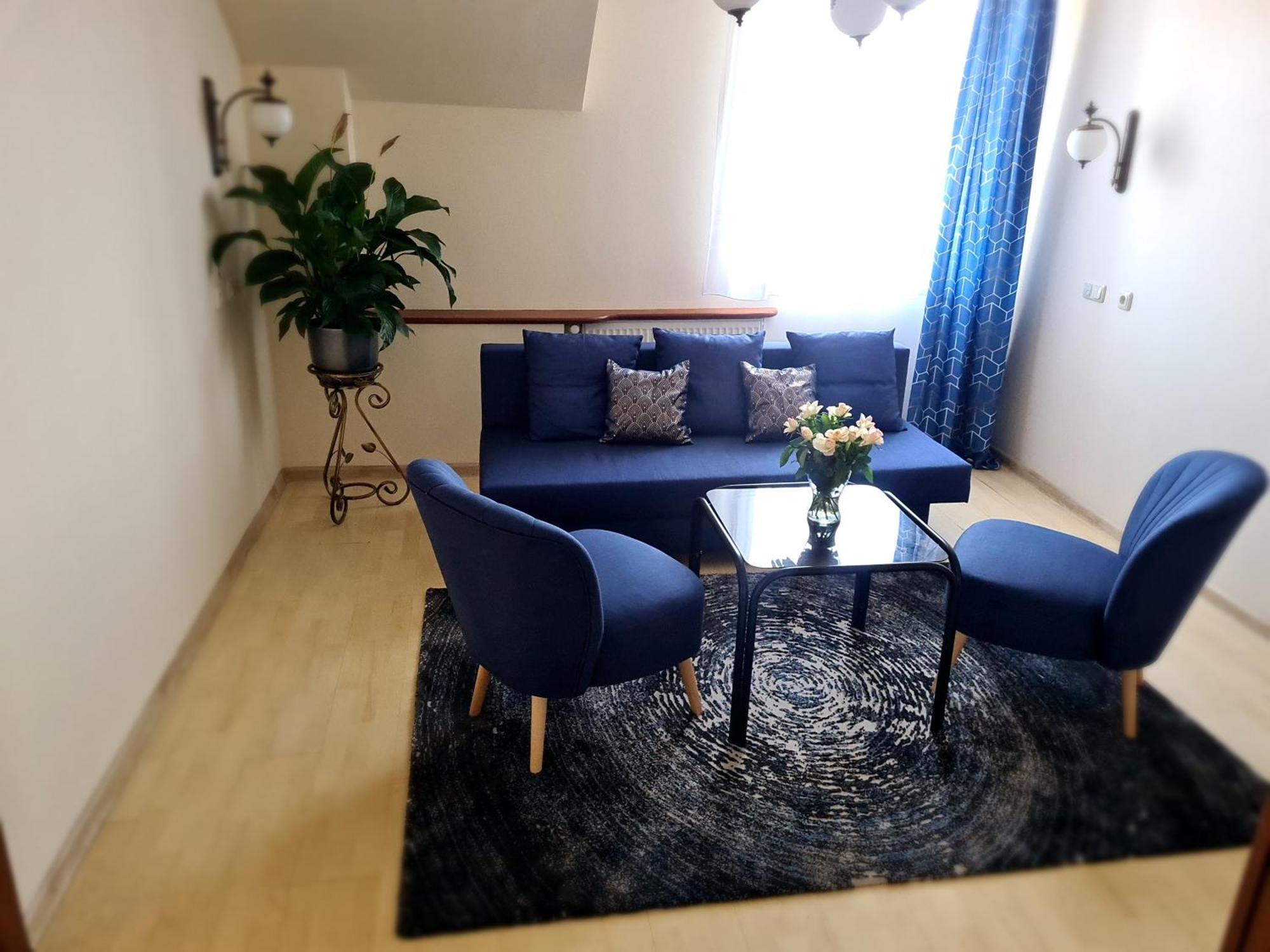 Apart Hotel Sutoris Bochnia Bagian luar foto