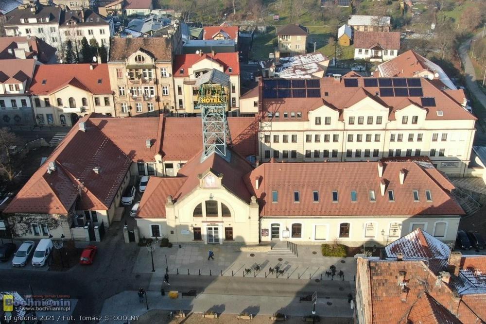 Apart Hotel Sutoris Bochnia Bagian luar foto